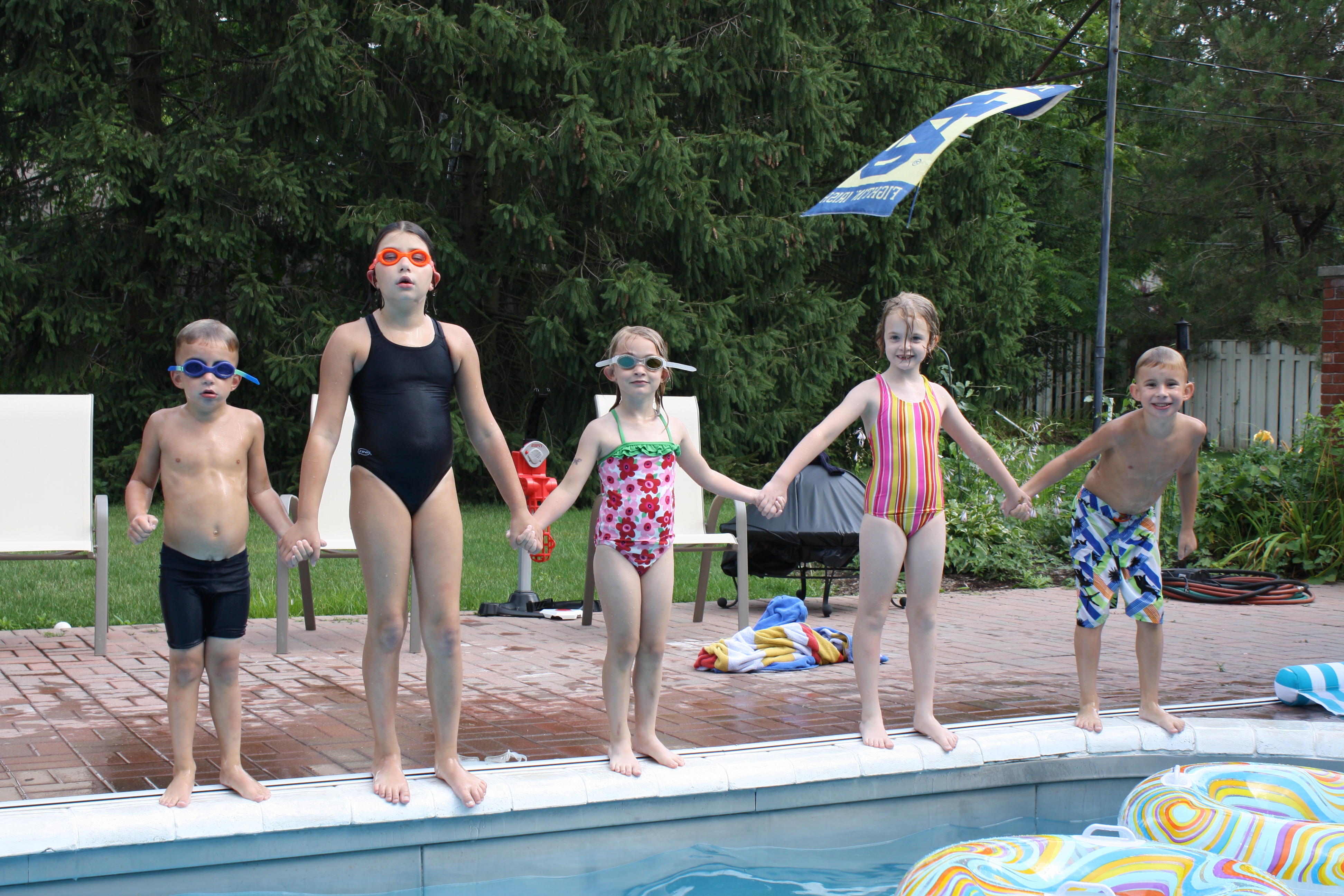 2009-07-15 Cousin prepare to jump